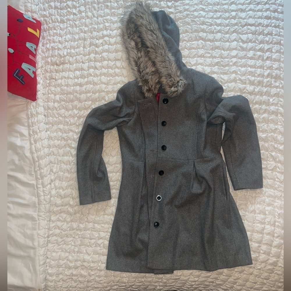 Urban Outfitters women’s Wool winter coat! Size Medium!